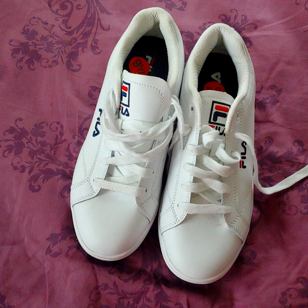 Fila tennis shoes